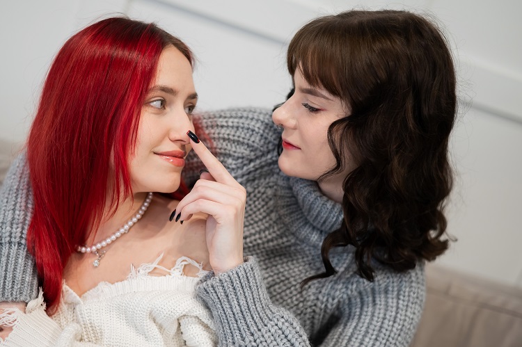 PozMatch for Lesbian HIV Dating: What Women Should Know